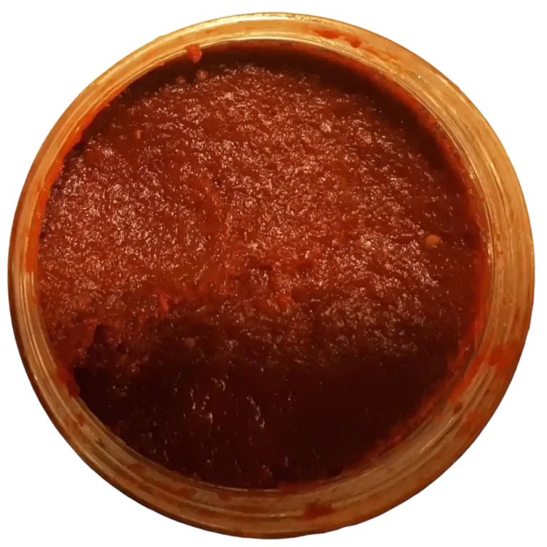 Sweet Pepper Paste It is produced by carefully cooking the peppers grown using natural methods.